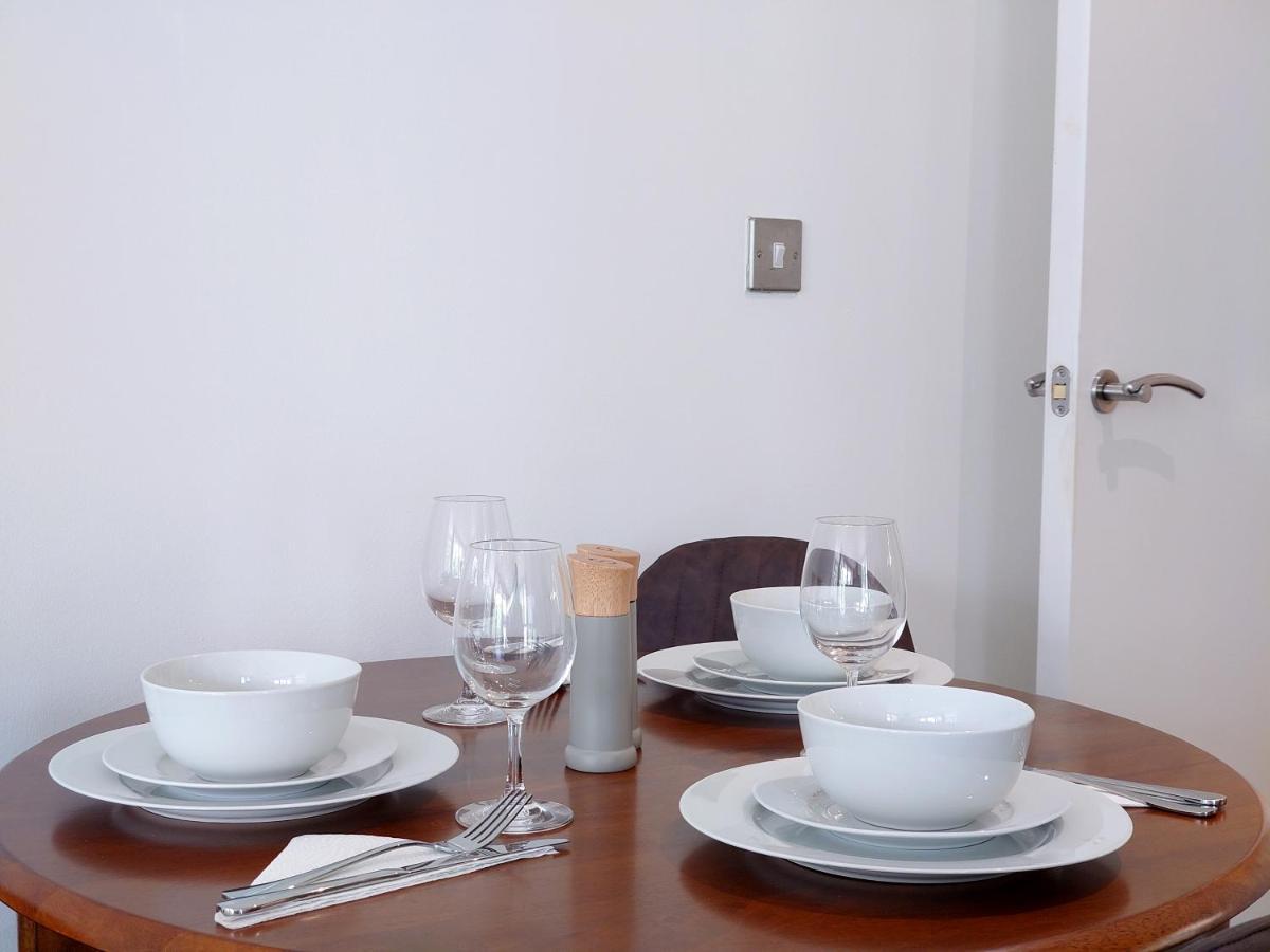 Fully Serviced Two Bed Apartment By Excel & O2 伦敦 外观 照片