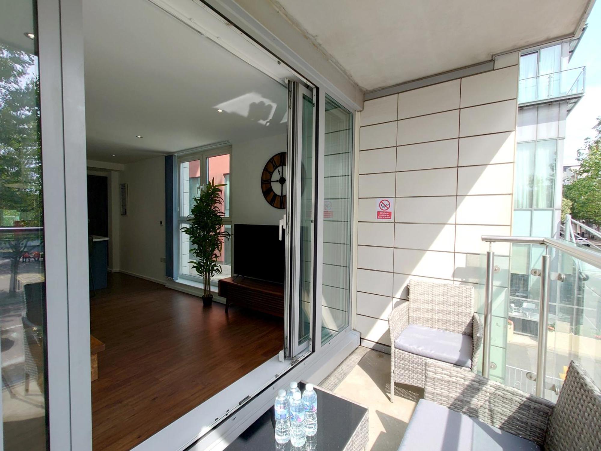 Fully Serviced Two Bed Apartment By Excel & O2 伦敦 外观 照片